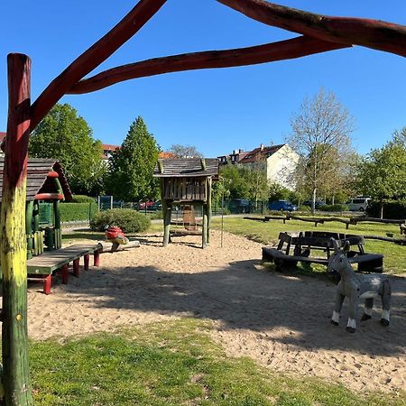 Fewo "Franzi" 5 Personen, Zentrale Lage, Parkplatz Dessau-Rosslau ภายนอก รูปภาพ