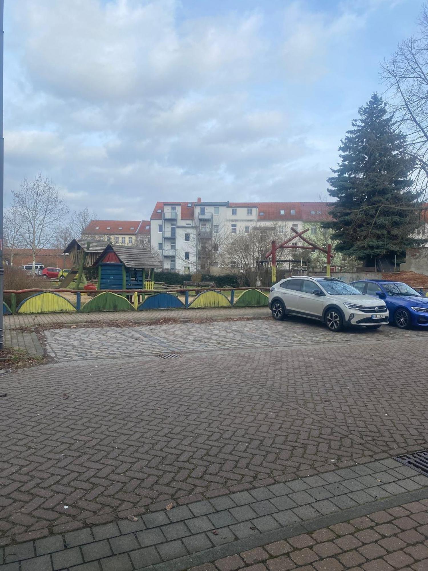 Fewo "Franzi" 5 Personen, Zentrale Lage, Parkplatz Dessau-Rosslau ภายนอก รูปภาพ