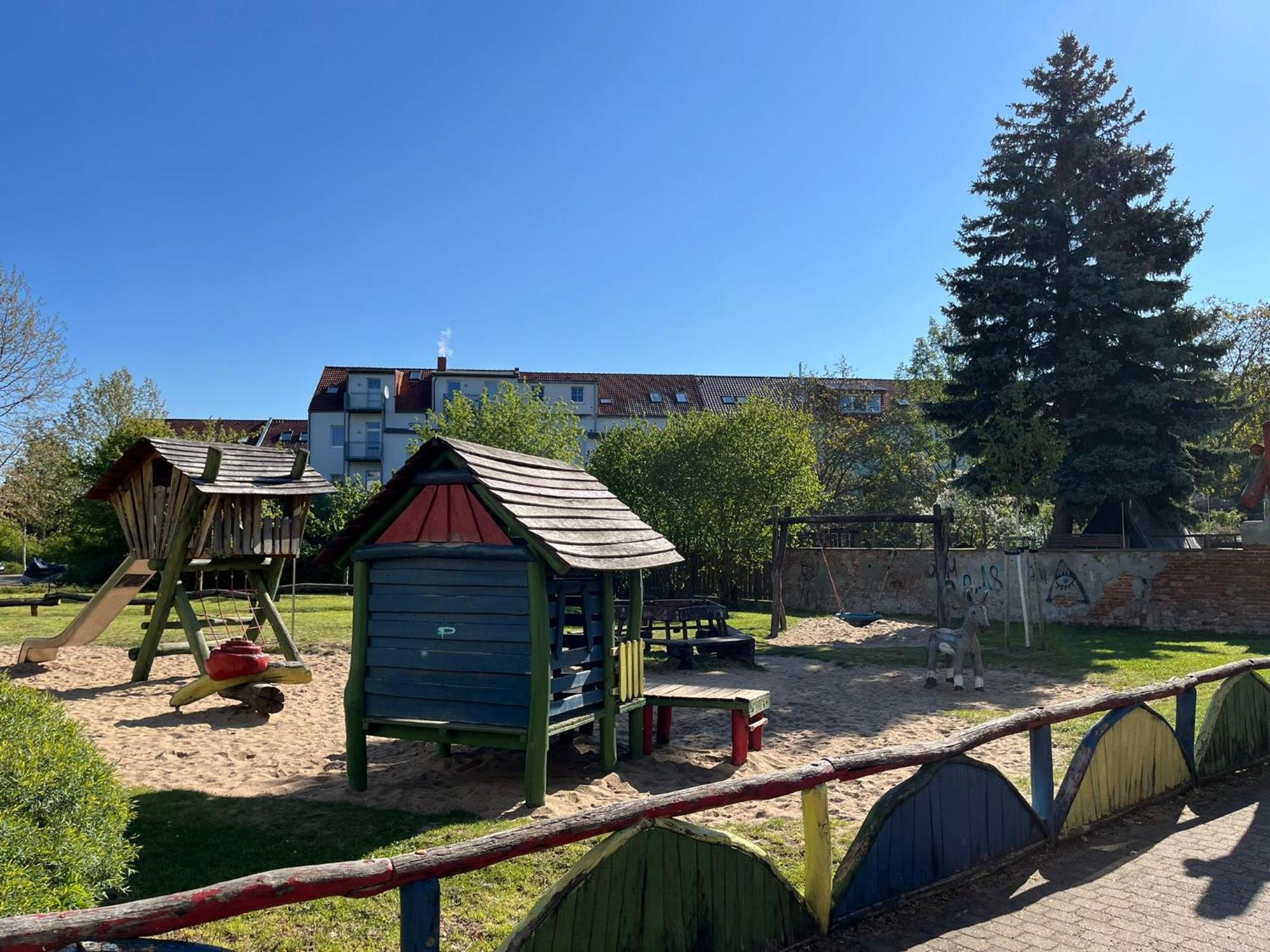 Fewo "Franzi" 5 Personen, Zentrale Lage, Parkplatz Dessau-Rosslau ภายนอก รูปภาพ